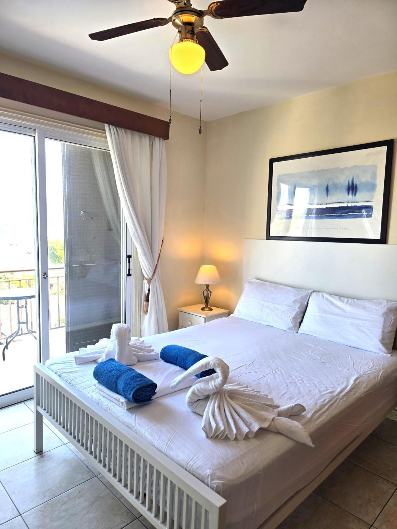 H&O Sunrise Villa In Coral Bay! Eksteriør bilde